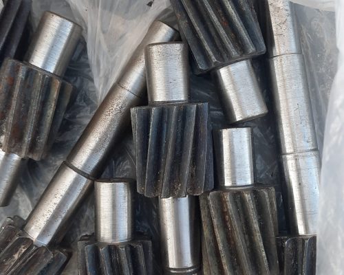 پنیون و دنده پمپ روغن کوره- صنایع سیمان